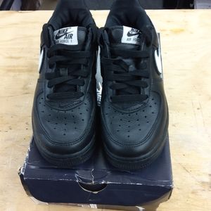 Nike Air Force One low retro qs